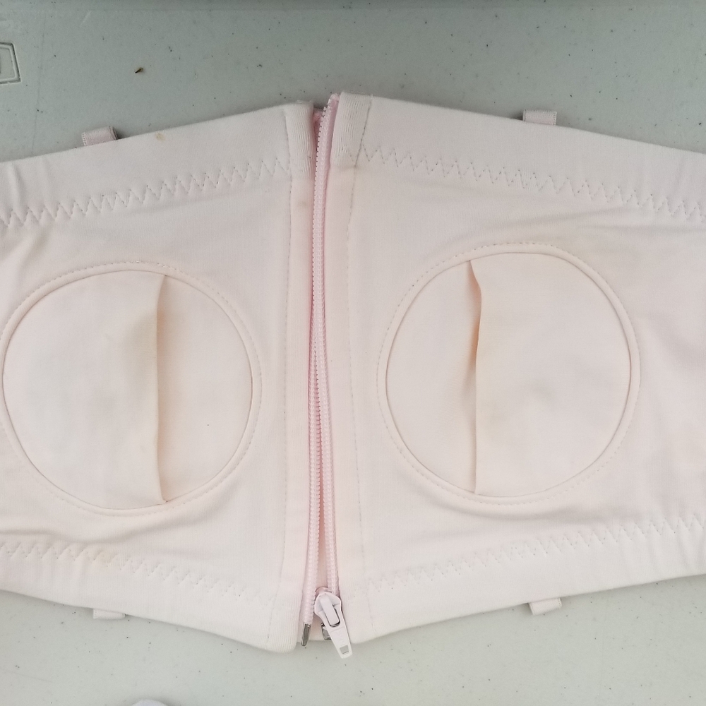 Lansinoh Simple Wishes Hands-Free Pumping Bra